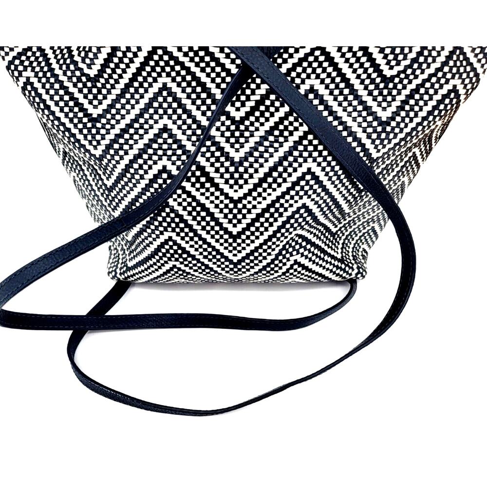 Michael Kors Junie Medium Drawstring Backpack Navy White Chevron Woven Leather - Picture 6 of 11